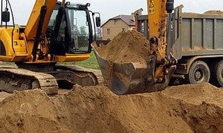 Выкопать яму экскаватором в Мытищах от 922 руб. - ИП Садыков В. Р.