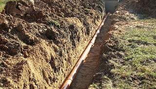 Копка траншей для водопровода в Мытищах: цена за метр от 922 руб.